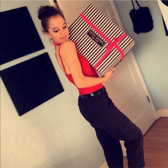 CLOSET CLEAR OUT!!!!! Offer bundle offer bundle!!! - Picture 5 of 6